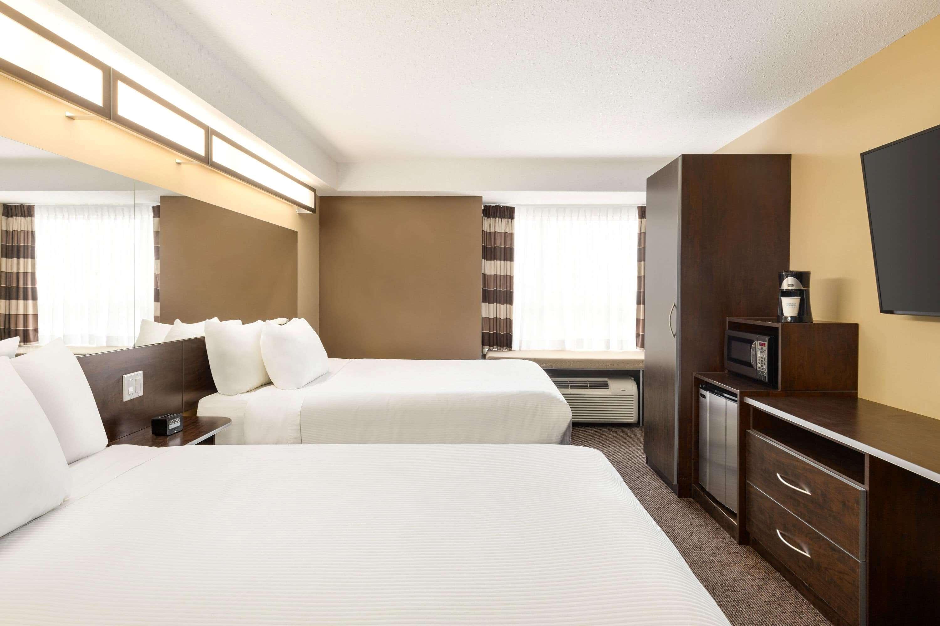 Microtel Inn & Suites By Wyndham Estevan Bagian luar foto