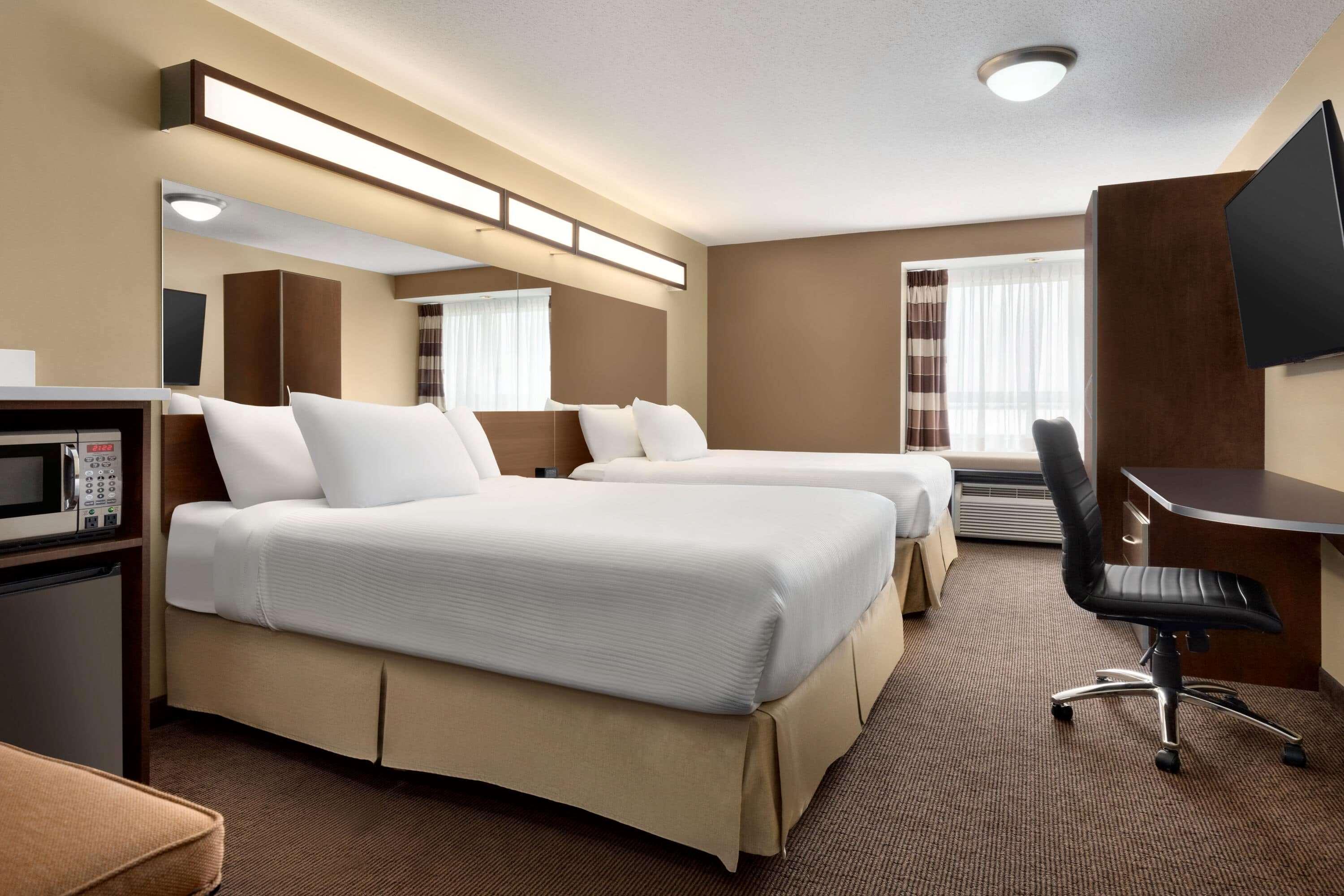 Microtel Inn & Suites By Wyndham Estevan Bagian luar foto
