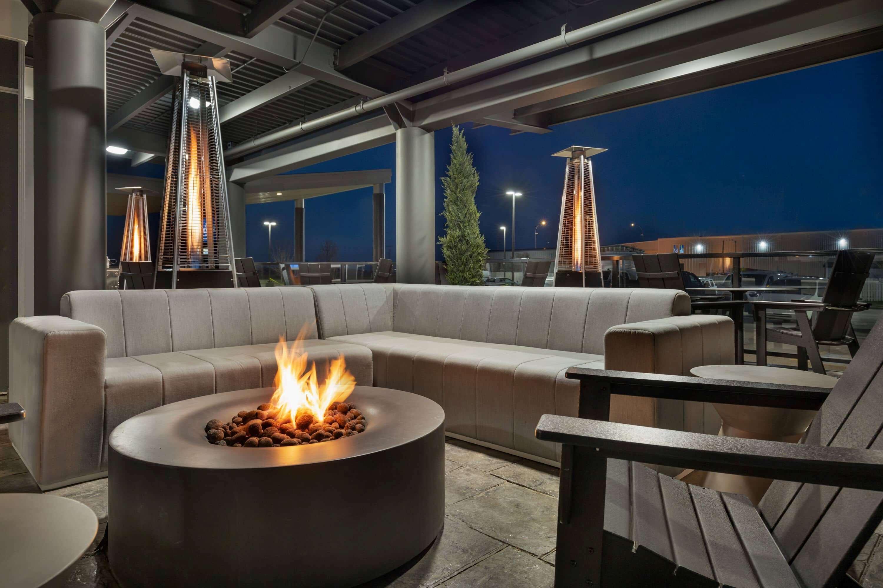Microtel Inn & Suites By Wyndham Estevan Bagian luar foto