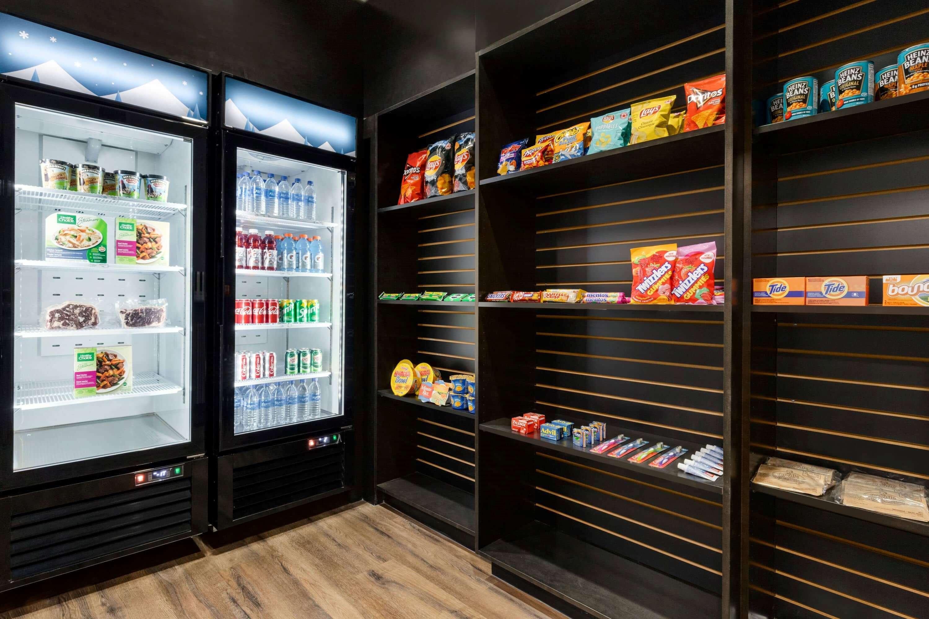 Microtel Inn & Suites By Wyndham Estevan Bagian luar foto
