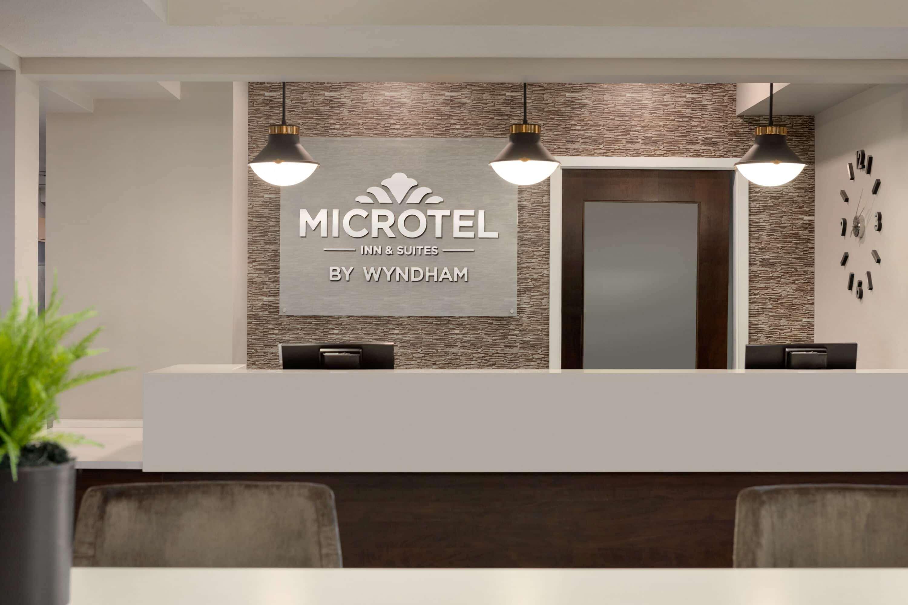 Microtel Inn & Suites By Wyndham Estevan Bagian luar foto